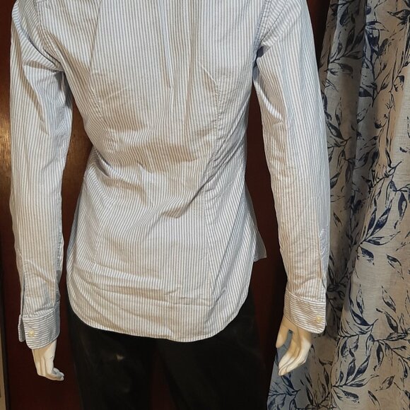 Ralph Lauren Slim Fit Cotton Button Down Blue and White Striped Size 2 - Picture 4 of 8